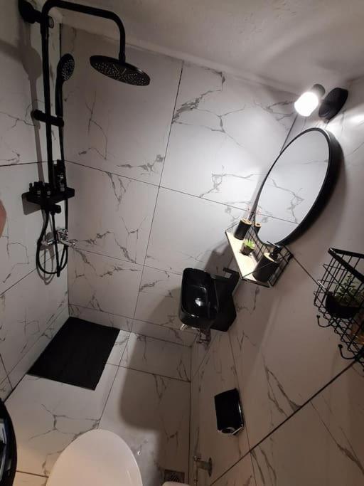 Queen Suites 60M2 Szaloniki Kültér fotó